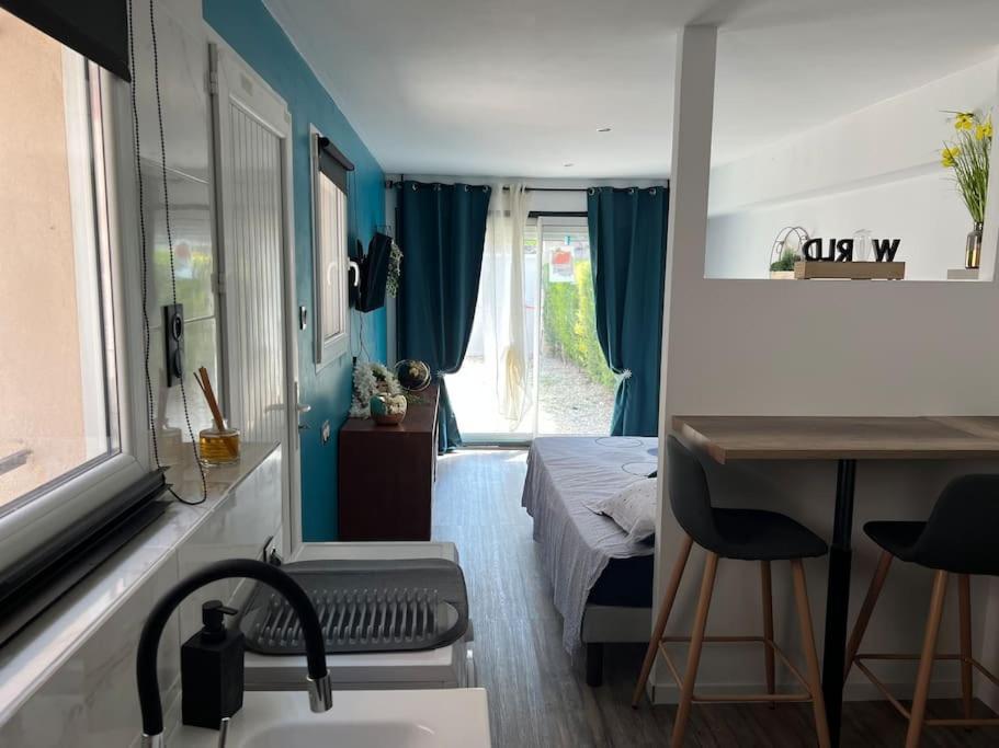 Superbe Studio Neuf Avec Piscine Apartman Montélimar Kültér fotó